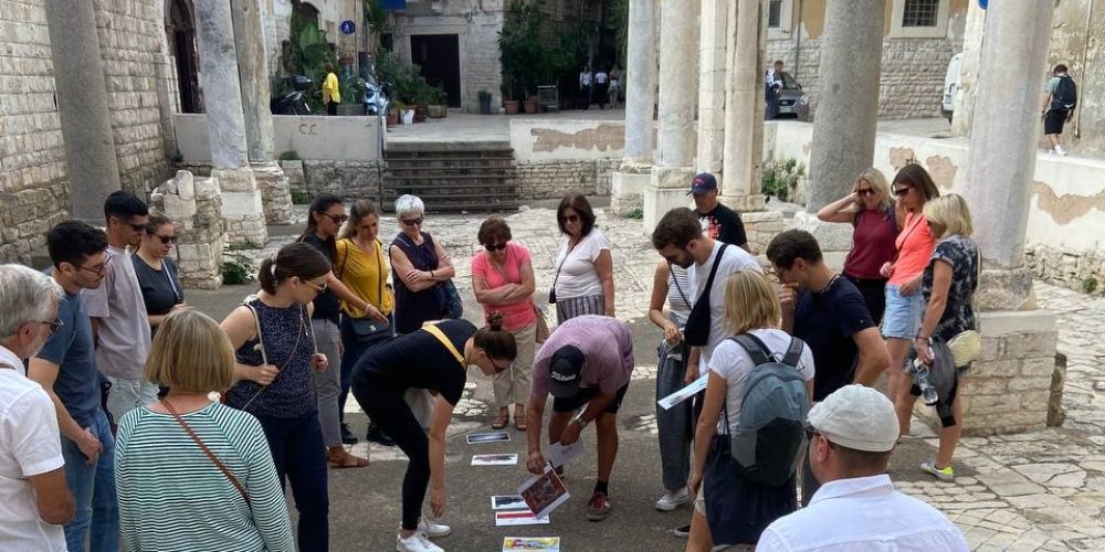 Visita en grupo compartido de Bari Vecchia – La experiencia del casco antiguo